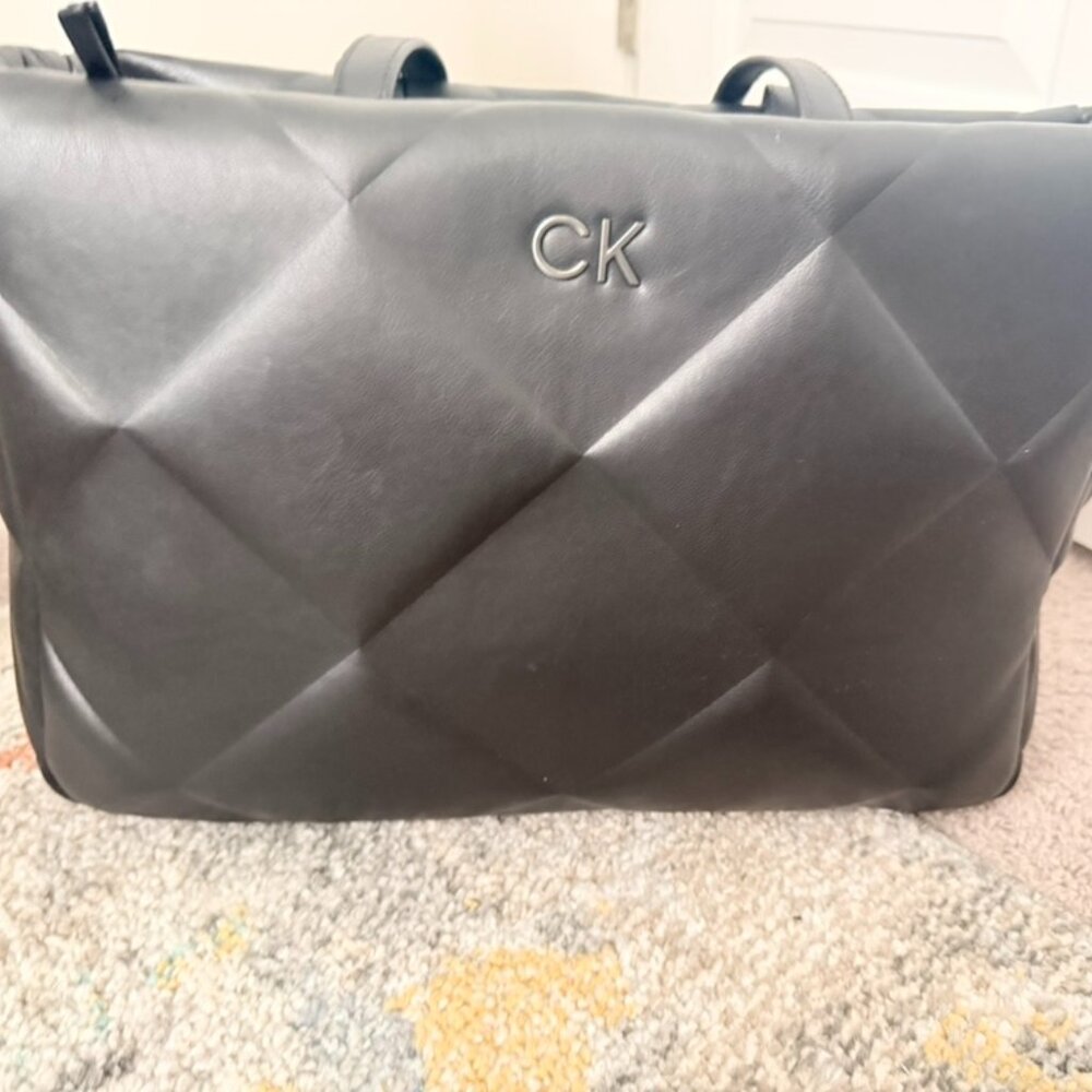 D5: Calvin Klein Leather Tote Bag (BLACK)